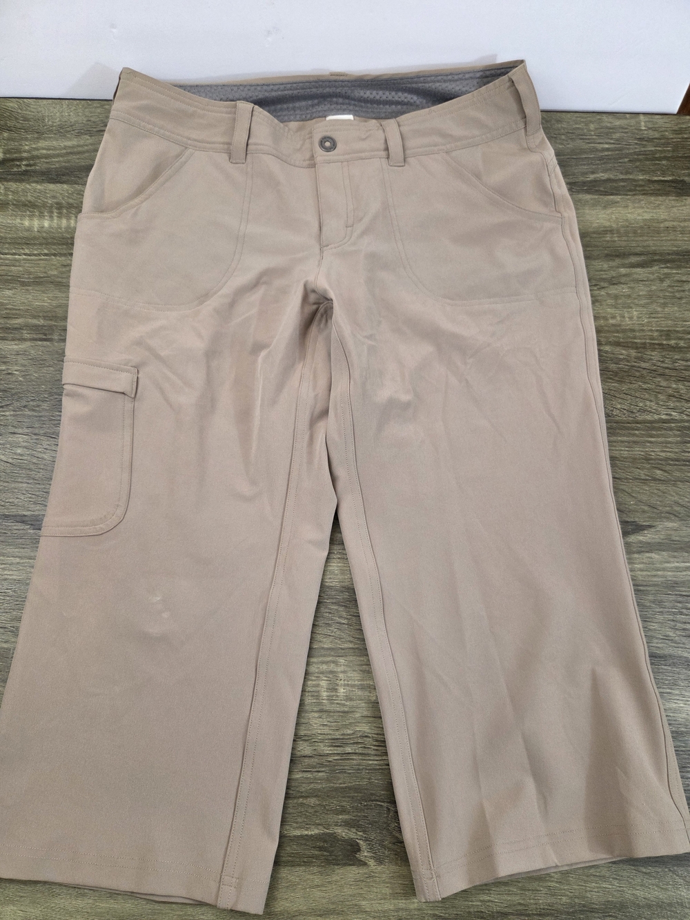 The North Face Capri Crop Pants Women's Size 10 Beige Stretch Cargo Pocket 34x20